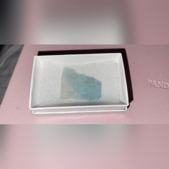 Blue Topaz - Picture 2 of 3